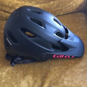 Women’s Giro Cartelle MIPS Bike Helmet 2019